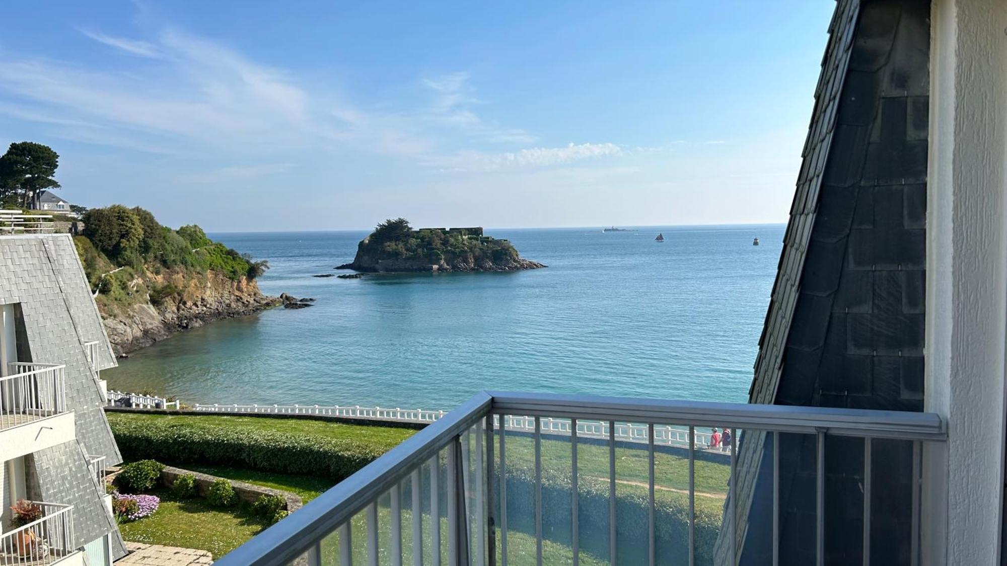Appartement Pied Dans L'Eau - La Comtesse サン・ケ・ポルトリユー エクステリア 写真